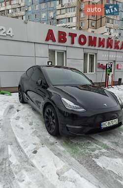 Позашляховик / Кросовер Tesla Model Y 2021 в Дніпрі