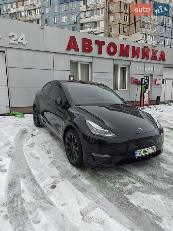 Позашляховик / Кросовер Tesla Model Y 2021 в Дніпрі фото Позашляховик / Кросовер Tesla Model Y 2021 в Дніпрі