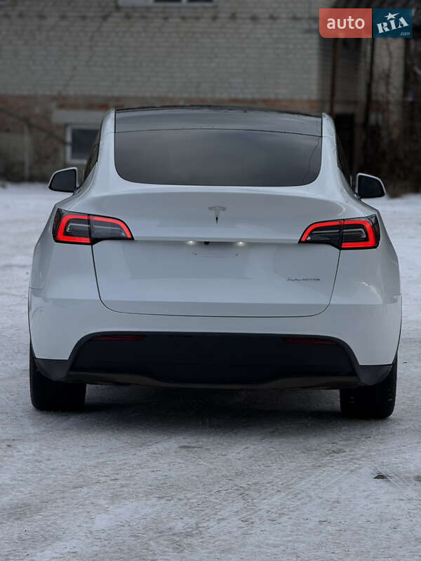 Внедорожник / Кроссовер Tesla Model Y 2022 в Киеве