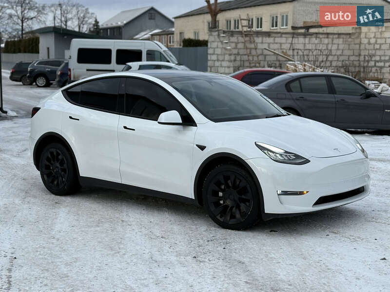Внедорожник / Кроссовер Tesla Model Y 2022 в Киеве