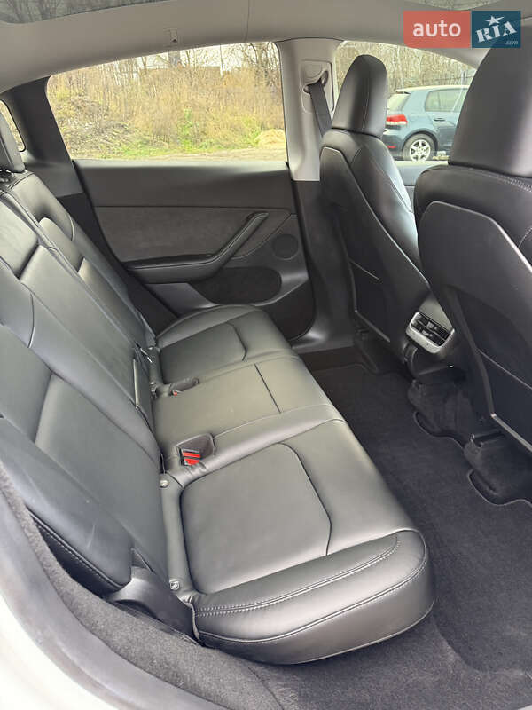 Внедорожник / Кроссовер Tesla Model Y 2022 в Киеве