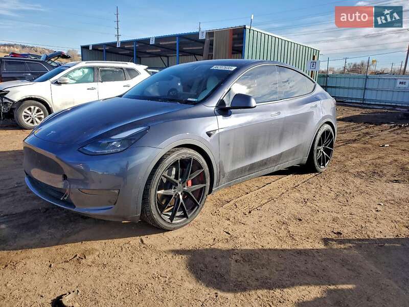 Tesla Model Y 2022