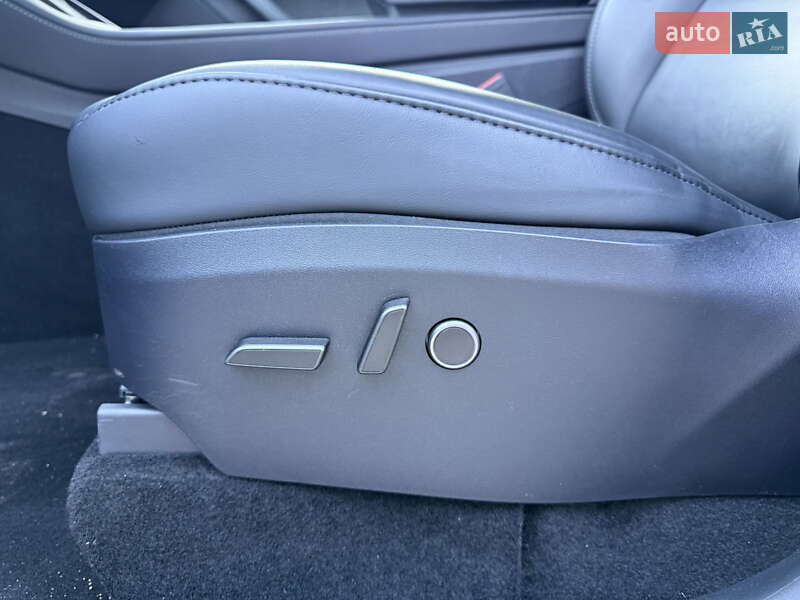 Позашляховик / Кросовер Tesla Model Y 2024 в Дніпрі фото 21 Позашляховик / Кросовер Tesla Model Y 2024 в Дніпрі