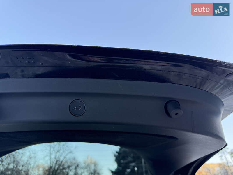 Позашляховик / Кросовер Tesla Model Y 2024 в Дніпрі фото 27 Позашляховик / Кросовер Tesla Model Y 2024 в Дніпрі