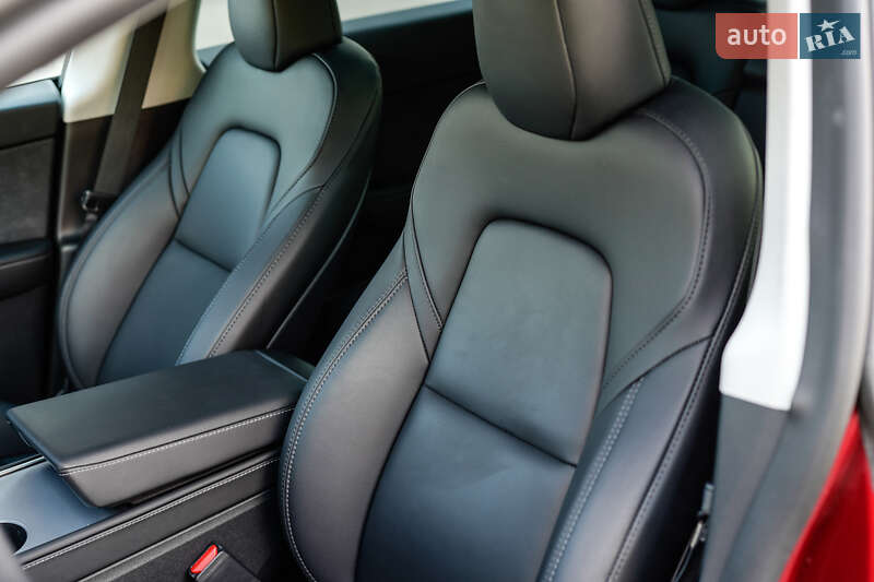 Внедорожник / Кроссовер Tesla Model Y 2024 в Львове