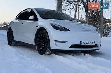 Позашляховик / Кросовер Tesla Model Y 2021 в Дніпрі