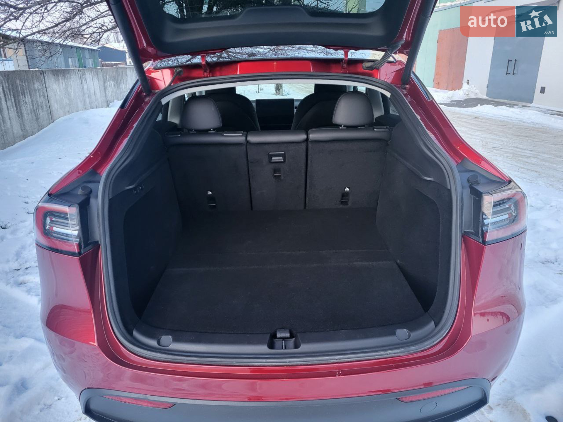 2024 Tesla Model Y - мініатюра 21