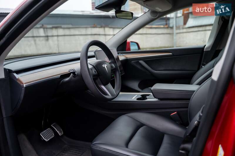 Внедорожник / Кроссовер Tesla Model Y 2023 в Киеве