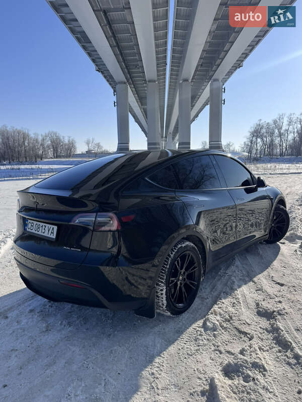 Внедорожник / Кроссовер Tesla Model Y 2023 в Львове