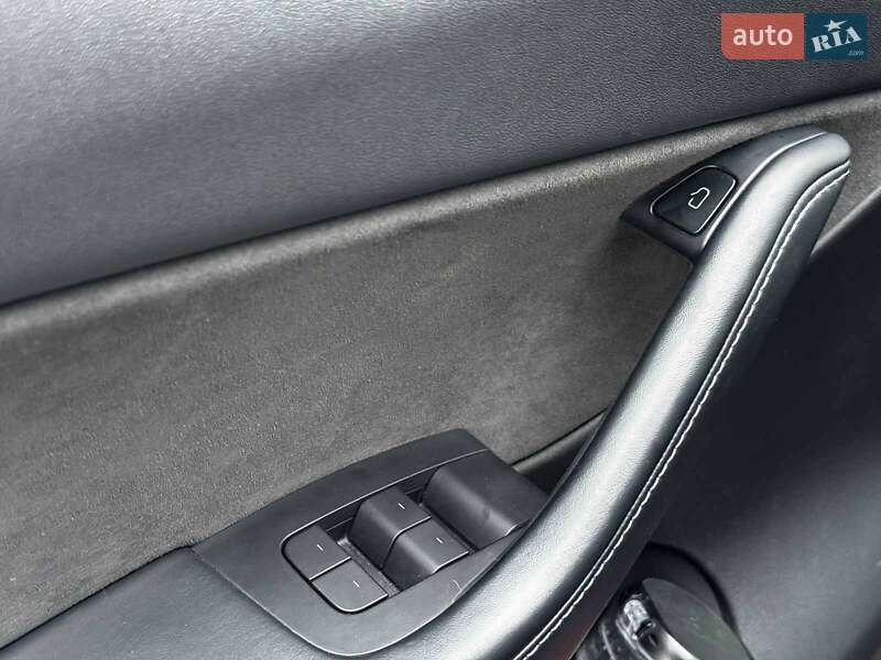 Позашляховик / Кросовер Tesla Model Y 2022 в Києві