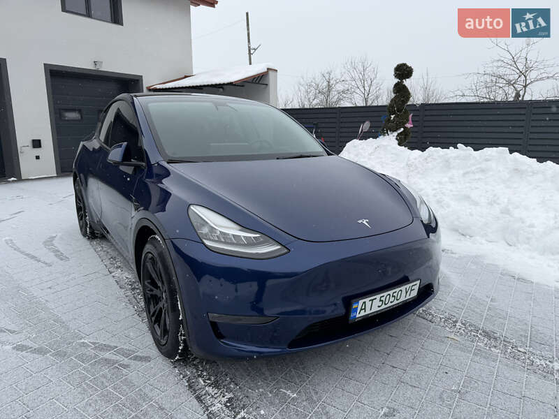 Внедорожник / Кроссовер Tesla Model Y 2022 в Ивано-Франковске