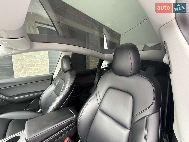 Внедорожник / Кроссовер Tesla Model Y 2022 в Львове