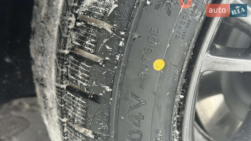 Внедорожник / Кроссовер Tesla Model Y 2024 в Луцке