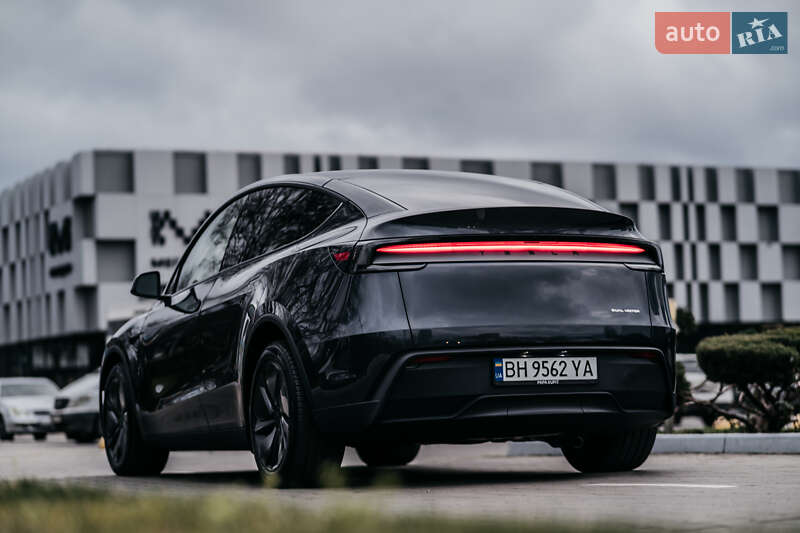 Внедорожник / Кроссовер Tesla Model Y 2025 в Одессе
