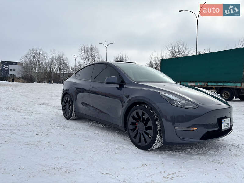 Позашляховик / Кросовер Tesla Model Y 2023 в Дніпрі фото 3 Позашляховик / Кросовер Tesla Model Y 2023 в Дніпрі
