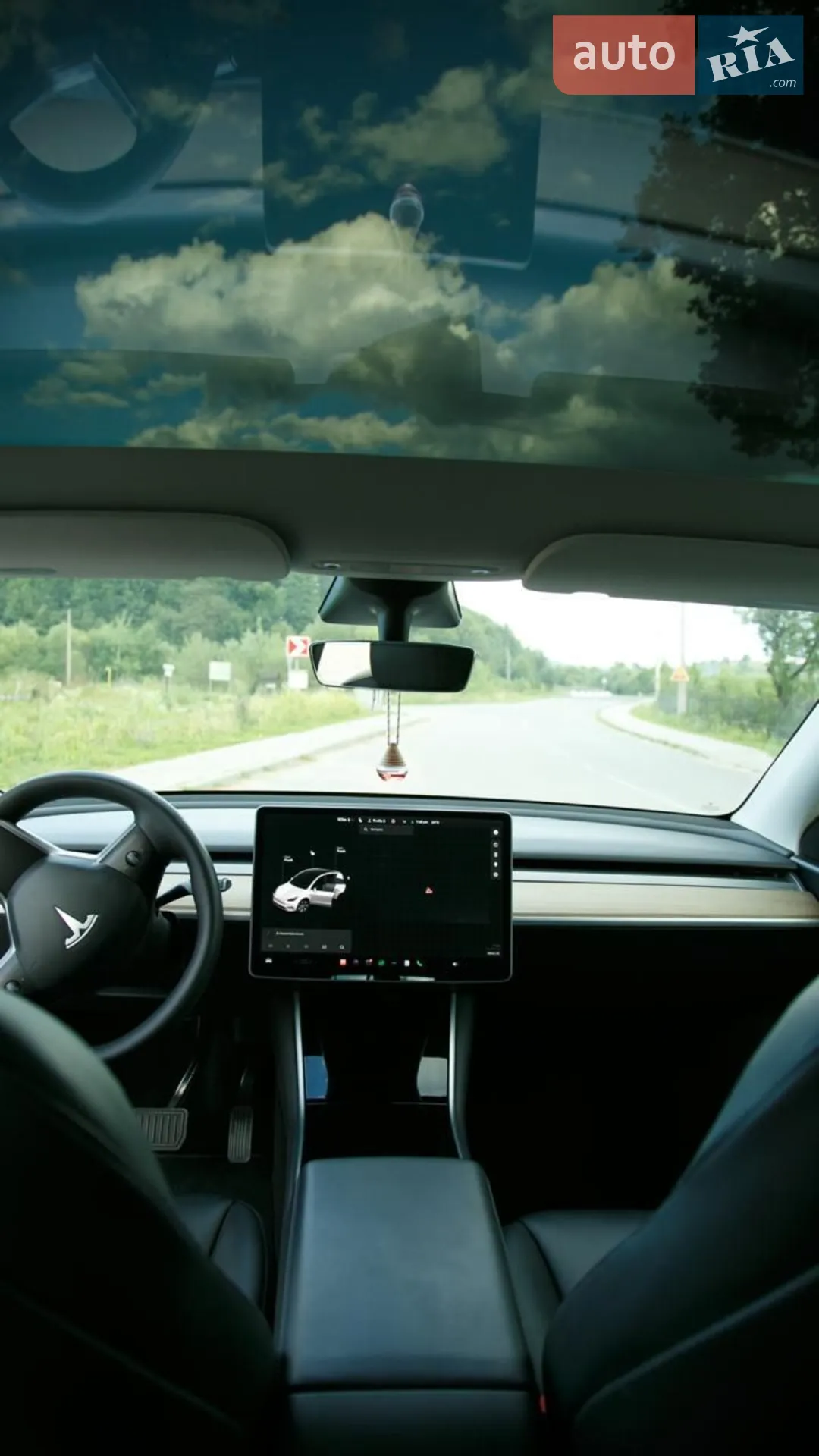 2020 Tesla Model Y - мініатюра 2