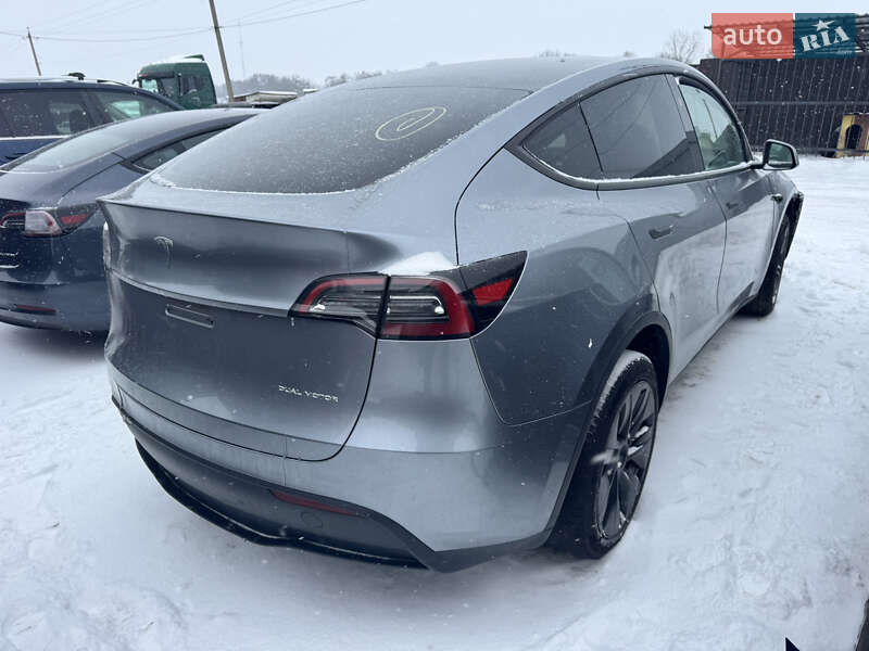 Позашляховик / Кросовер Tesla Model Y 2024 в Луцьку фото 4 Позашляховик / Кросовер Tesla Model Y 2024 в Луцьку