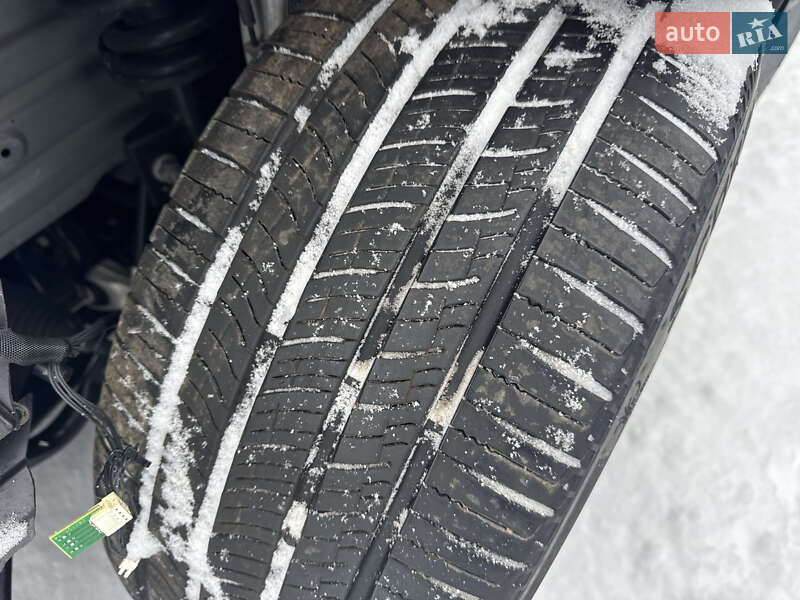 Позашляховик / Кросовер Tesla Model Y 2024 в Луцьку фото 8 Позашляховик / Кросовер Tesla Model Y 2024 в Луцьку