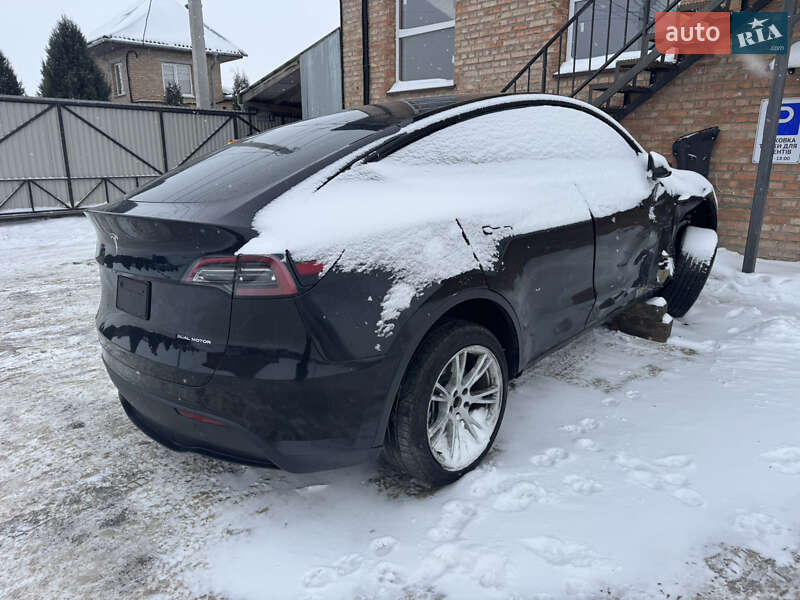 Позашляховик / Кросовер Tesla Model Y 2023 в Луцьку фото 4 Позашляховик / Кросовер Tesla Model Y 2023 в Луцьку