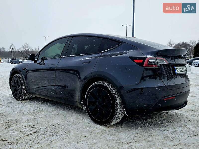 Позашляховик / Кросовер Tesla Model Y 2024 в Дніпрі