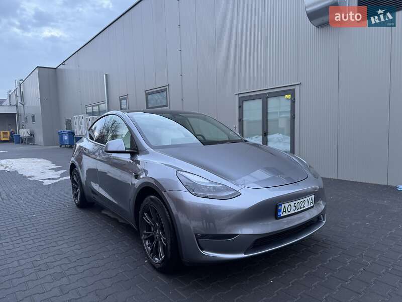 Позашляховик / Кросовер Tesla Model Y 2024 в Ужгороді фото 10 Позашляховик / Кросовер Tesla Model Y 2024 в Ужгороді