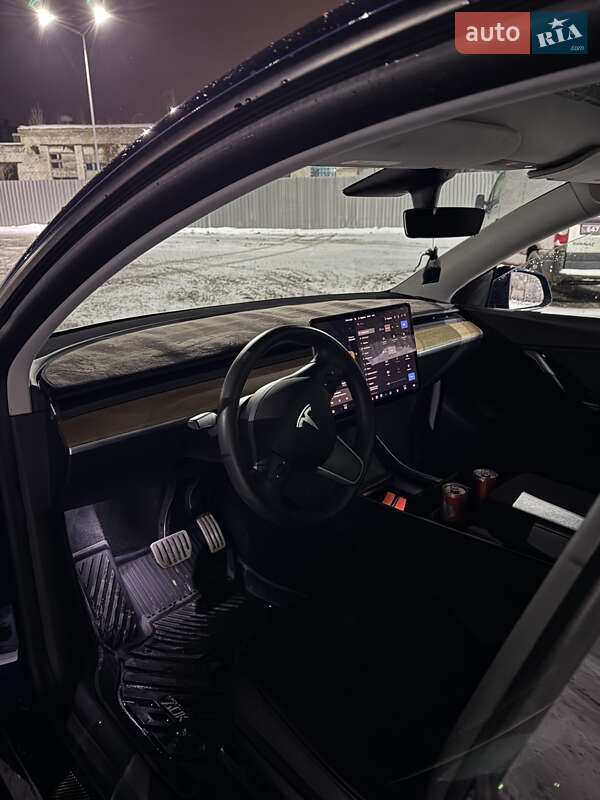 Внедорожник / Кроссовер Tesla Model Y 2020 в Харькове