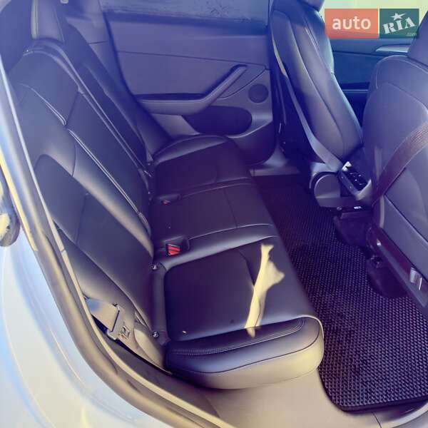 Внедорожник / Кроссовер Tesla Model Y 2022 в Калуше