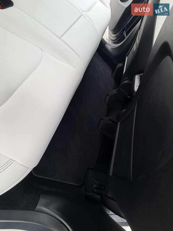 Позашляховик / Кросовер Tesla Model Y 2023 в Трускавці фото 76 Позашляховик / Кросовер Tesla Model Y 2023 в Трускавці
