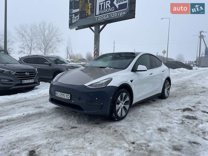 Позашляховик / Кросовер Tesla Model Y 2021 в Львові