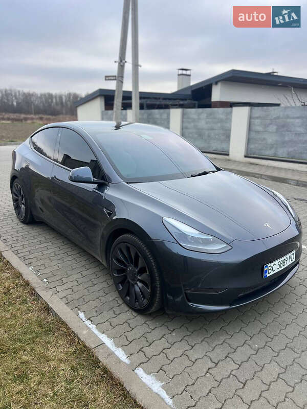 Tesla Model Y 2021