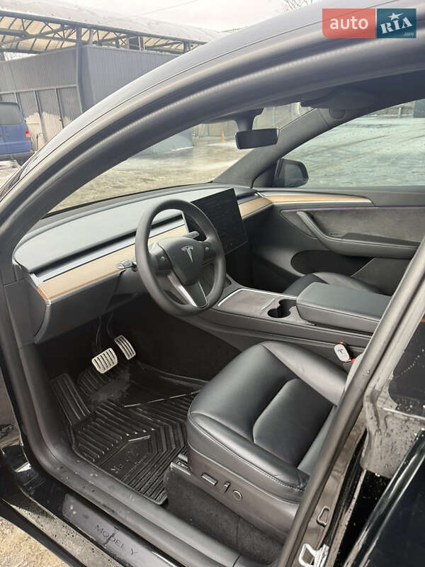 Позашляховик / Кросовер Tesla Model Y 2022 в Дніпрі