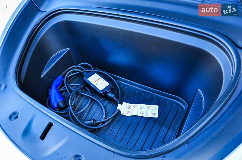 Позашляховик / Кросовер Tesla Model Y 2024 в Трускавці фото 41 Позашляховик / Кросовер Tesla Model Y 2024 в Трускавці