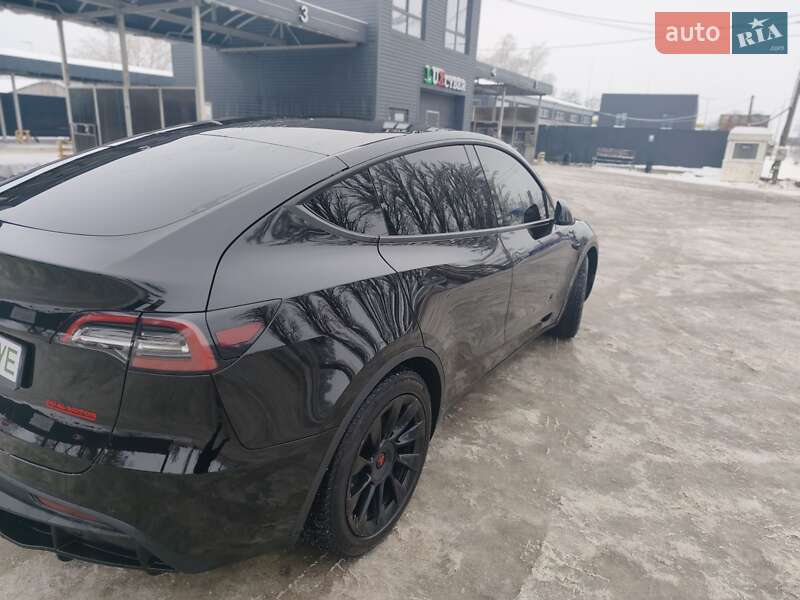 Внедорожник / Кроссовер Tesla Model Y 2021 в Киеве