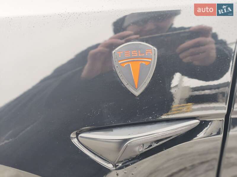 Внедорожник / Кроссовер Tesla Model Y 2021 в Киеве