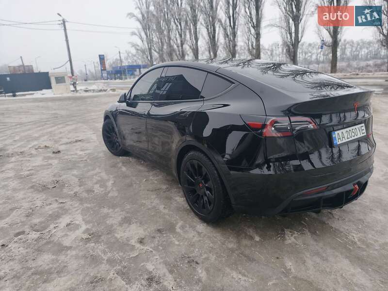 Внедорожник / Кроссовер Tesla Model Y 2021 в Киеве