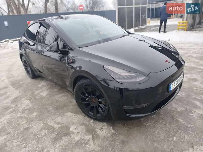 Внедорожник / Кроссовер Tesla Model Y 2021 в Киеве
