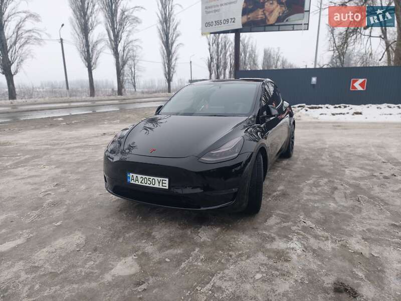 Внедорожник / Кроссовер Tesla Model Y 2021 в Киеве