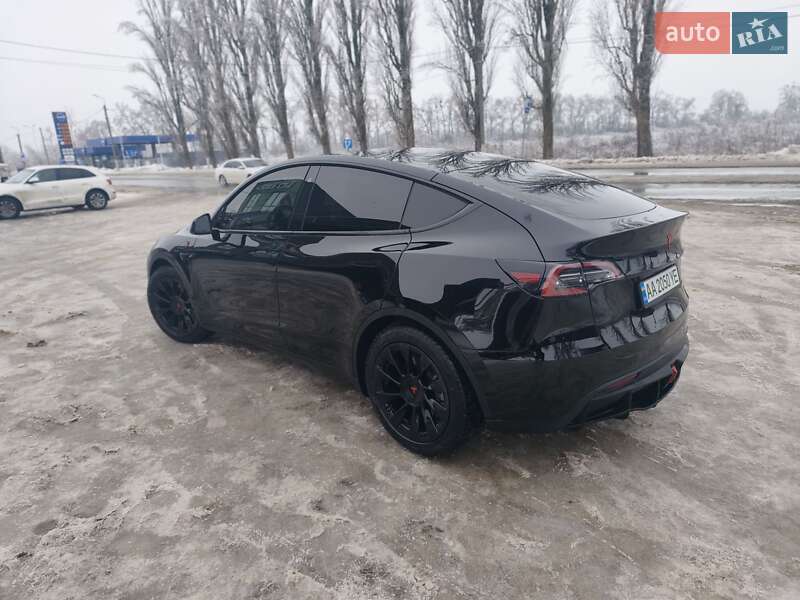 Внедорожник / Кроссовер Tesla Model Y 2021 в Киеве