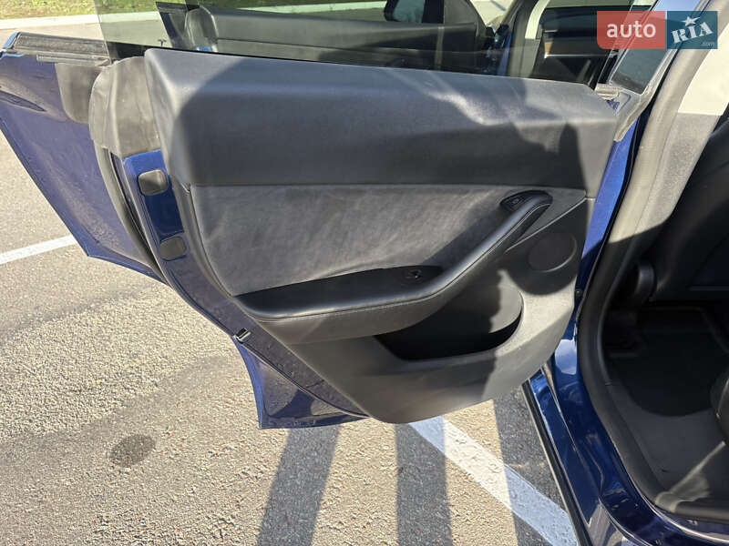 Позашляховик / Кросовер Tesla Model Y 2022 в Запоріжжі