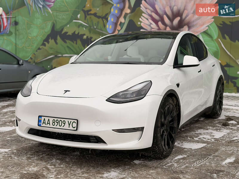 Внедорожник / Кроссовер Tesla Model Y 2023 в Киеве