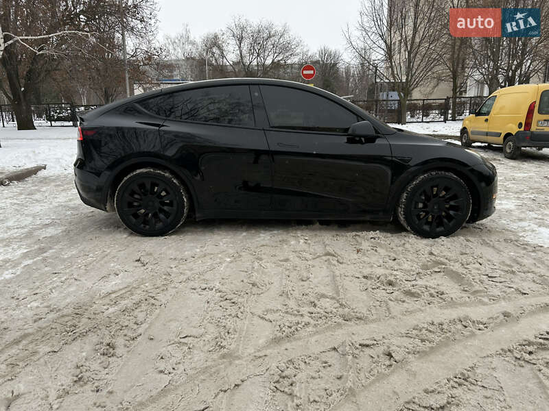 Позашляховик / Кросовер Tesla Model Y 2022 в Запоріжжі фото 6 Позашляховик / Кросовер Tesla Model Y 2022 в Запоріжжі