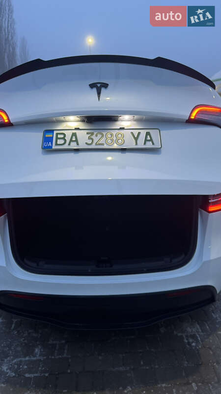 Внедорожник / Кроссовер Tesla Model Y 2024 в Кропивницком