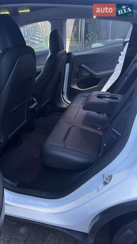 Внедорожник / Кроссовер Tesla Model Y 2024 в Кропивницком