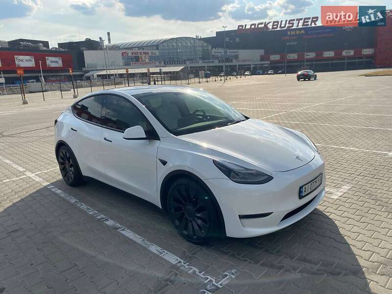 Внедорожник / Кроссовер Tesla Model Y 2021 в Тернополе