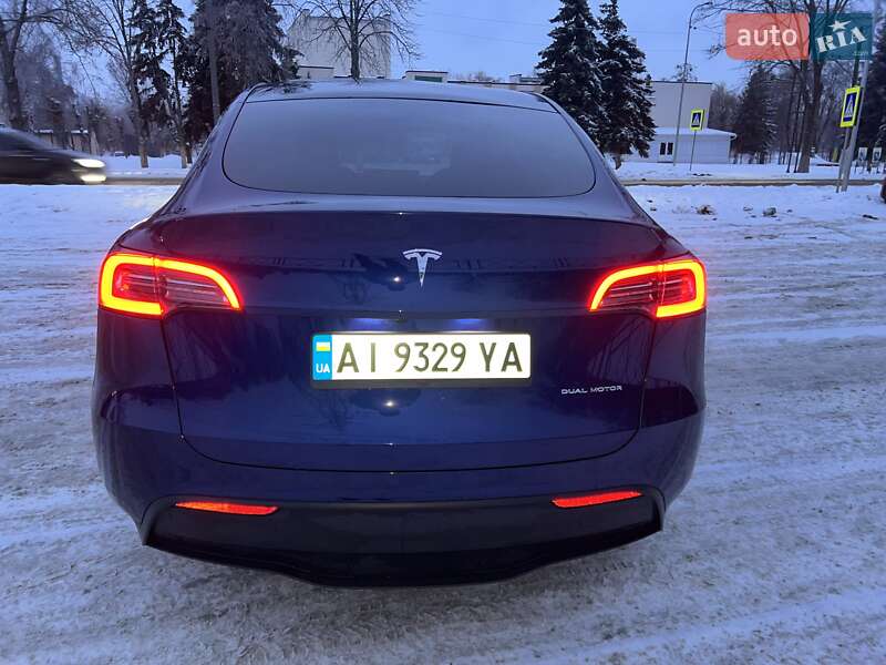 Внедорожник / Кроссовер Tesla Model Y 2024 в Киеве