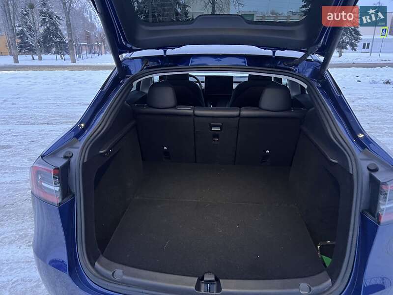 Внедорожник / Кроссовер Tesla Model Y 2024 в Киеве