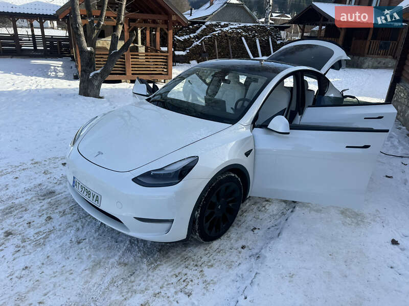 Внедорожник / Кроссовер Tesla Model Y 2023 в Верховине фото 10 Внедорожник / Кроссовер Tesla Model Y 2023 в Верховине