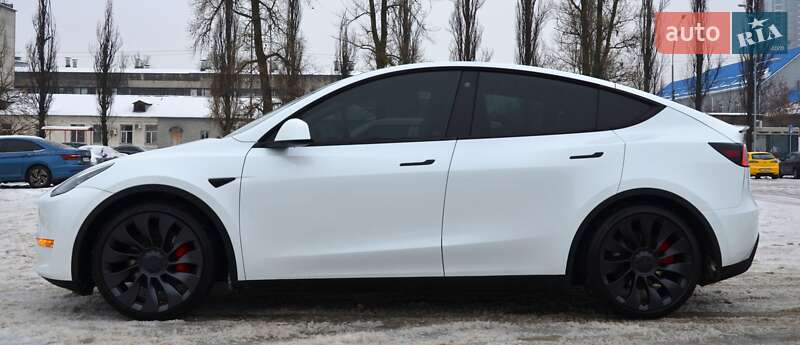 Позашляховик / Кросовер Tesla Model Y 2022 в Києві фото 8 Позашляховик / Кросовер Tesla Model Y 2022 в Києві