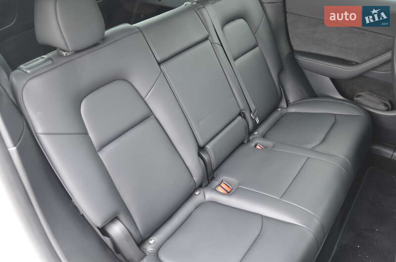 Позашляховик / Кросовер Tesla Model Y 2022 в Києві фото 55 Позашляховик / Кросовер Tesla Model Y 2022 в Києві