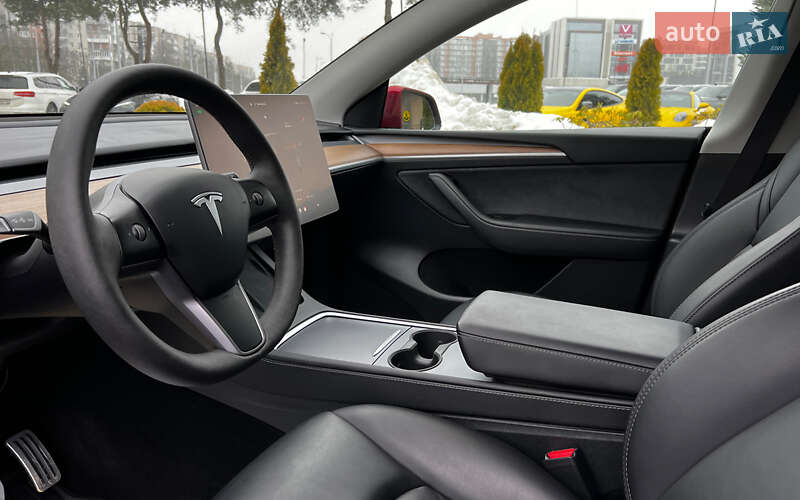 Внедорожник / Кроссовер Tesla Model Y 2024 в Львове фото 10 Внедорожник / Кроссовер Tesla Model Y 2024 в Львове